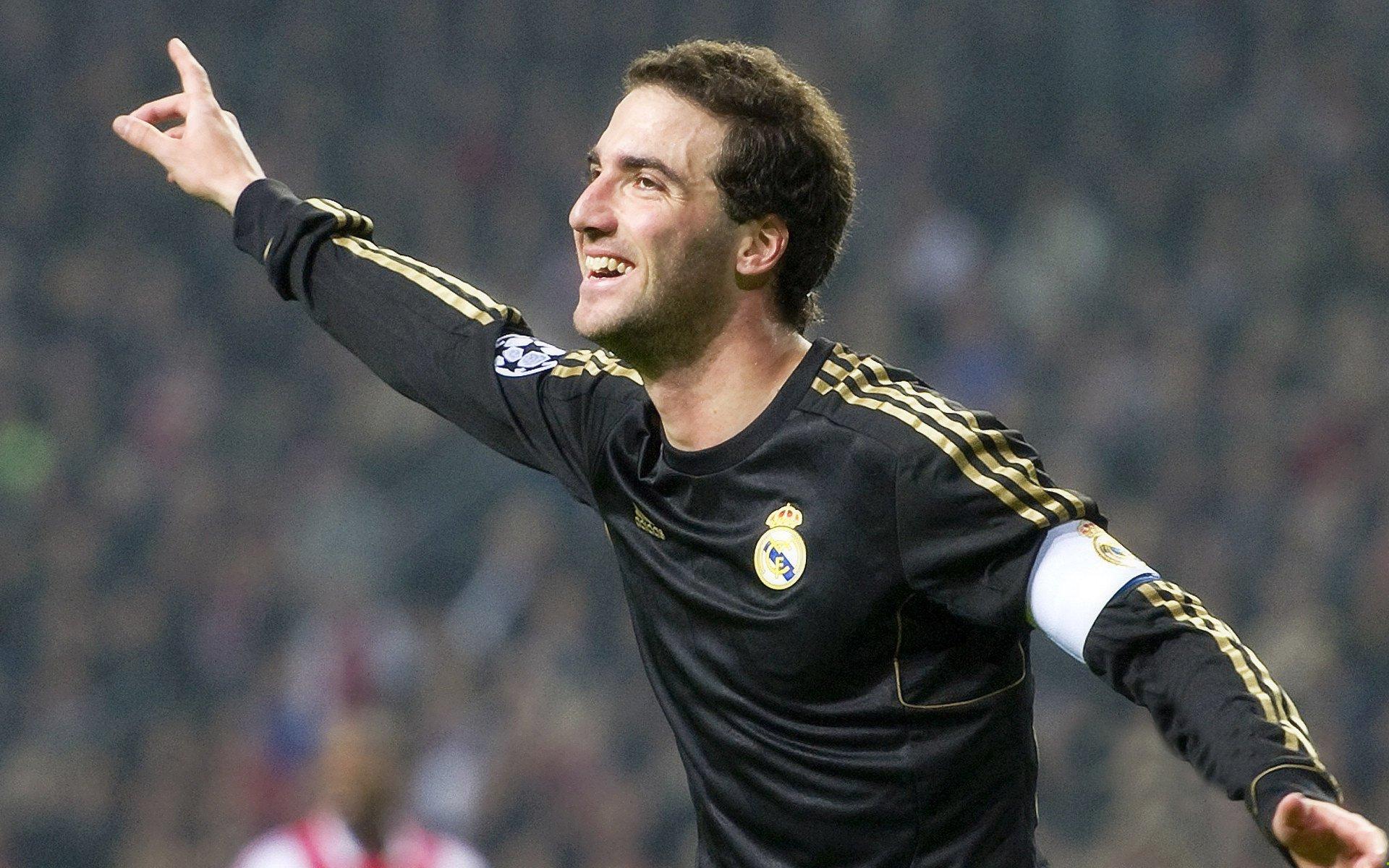 伤病阴影下的王者归来，传奇运动员复出之路全记录