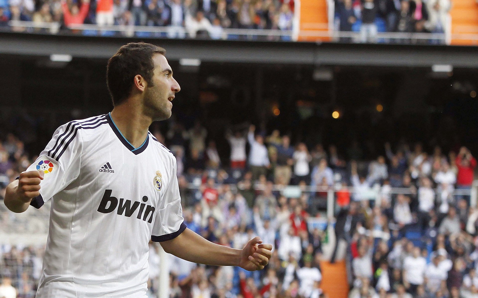 德约科维奇鏖战五盘险胜新星 第24座大满贯征程艰难启程