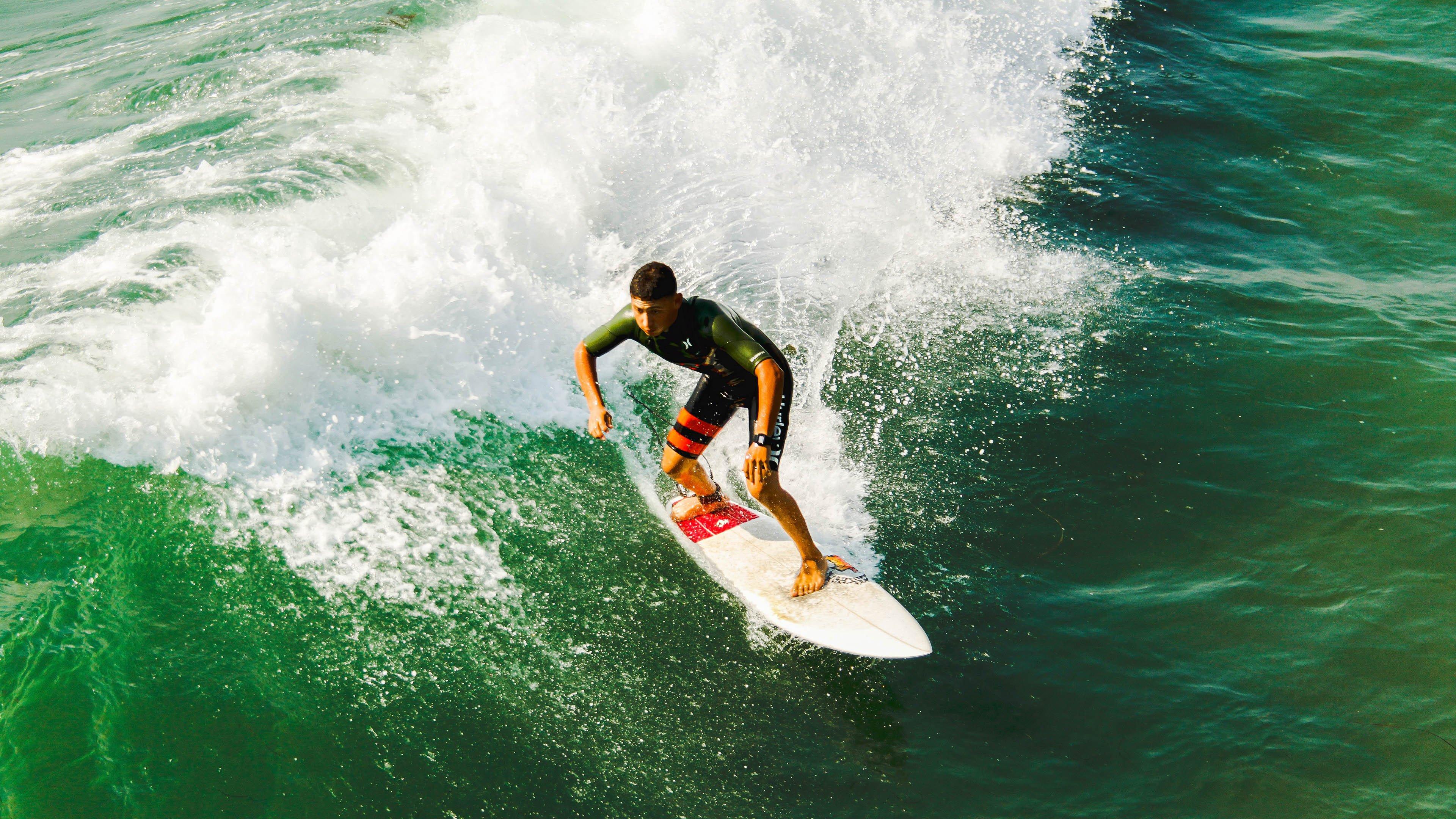 全球电竞锦标赛落幕，中国战队斩获双冠，AI裁判系统首秀引热议