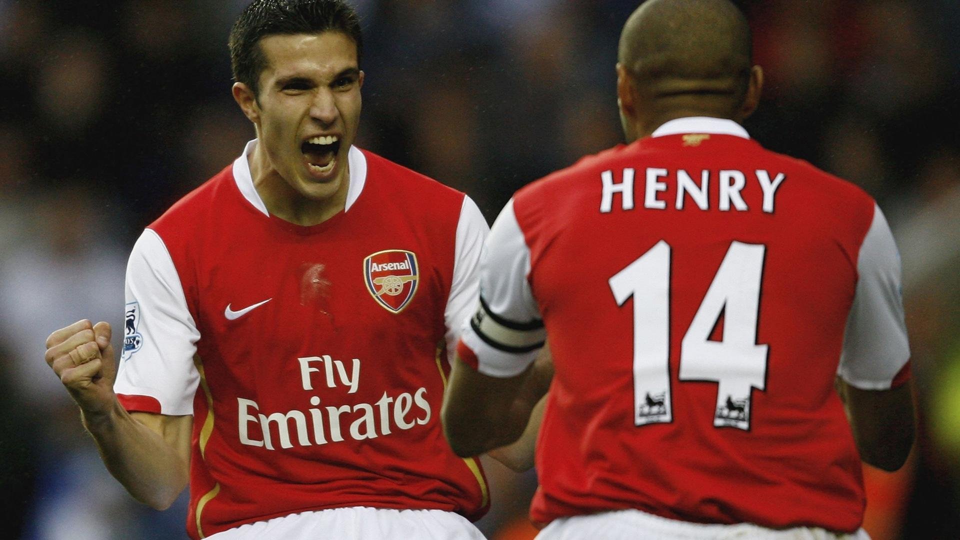 曼城训练场惊现神秘事件，瓜迪奥拉近期言行引替身猜测